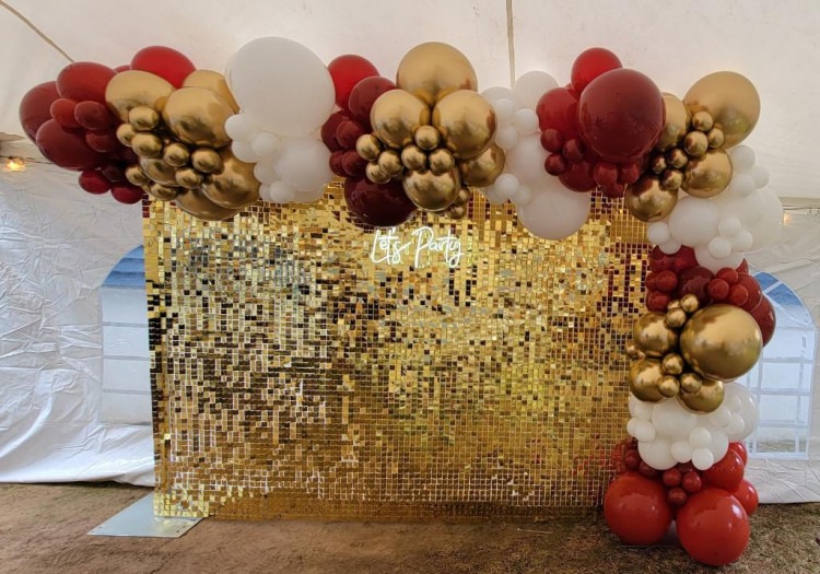 Gold Shimmer Wall