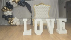 love20table 1718213217 White & Gold Double Throne Chair